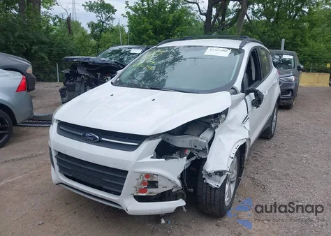 2013 Ford Escape Se z USA, uszkodzony, nr VIN 1FMCU0G95DUC11906